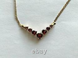 10KY Gold Heart Shaped Garnet Cluster Curved Bar Necklace with Cable Chain, 18'