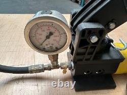 ENERPAC P392 Hydraulic Hand Pump 700 BAR
