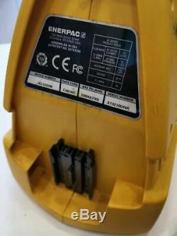 Enerpac 700 bar hydraulic battery pump XC-1202M in good condition! See photo! 2l