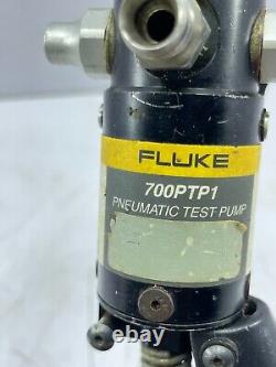 Fluke 700PTP1 Pneumatic Test Pump -14PSI -1 Bar Vacuum (one side handle broken)
