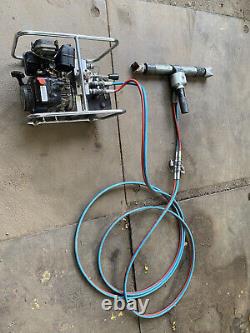 Jaws of life Hydraulic pump, hose and spreader bar (no cutter)